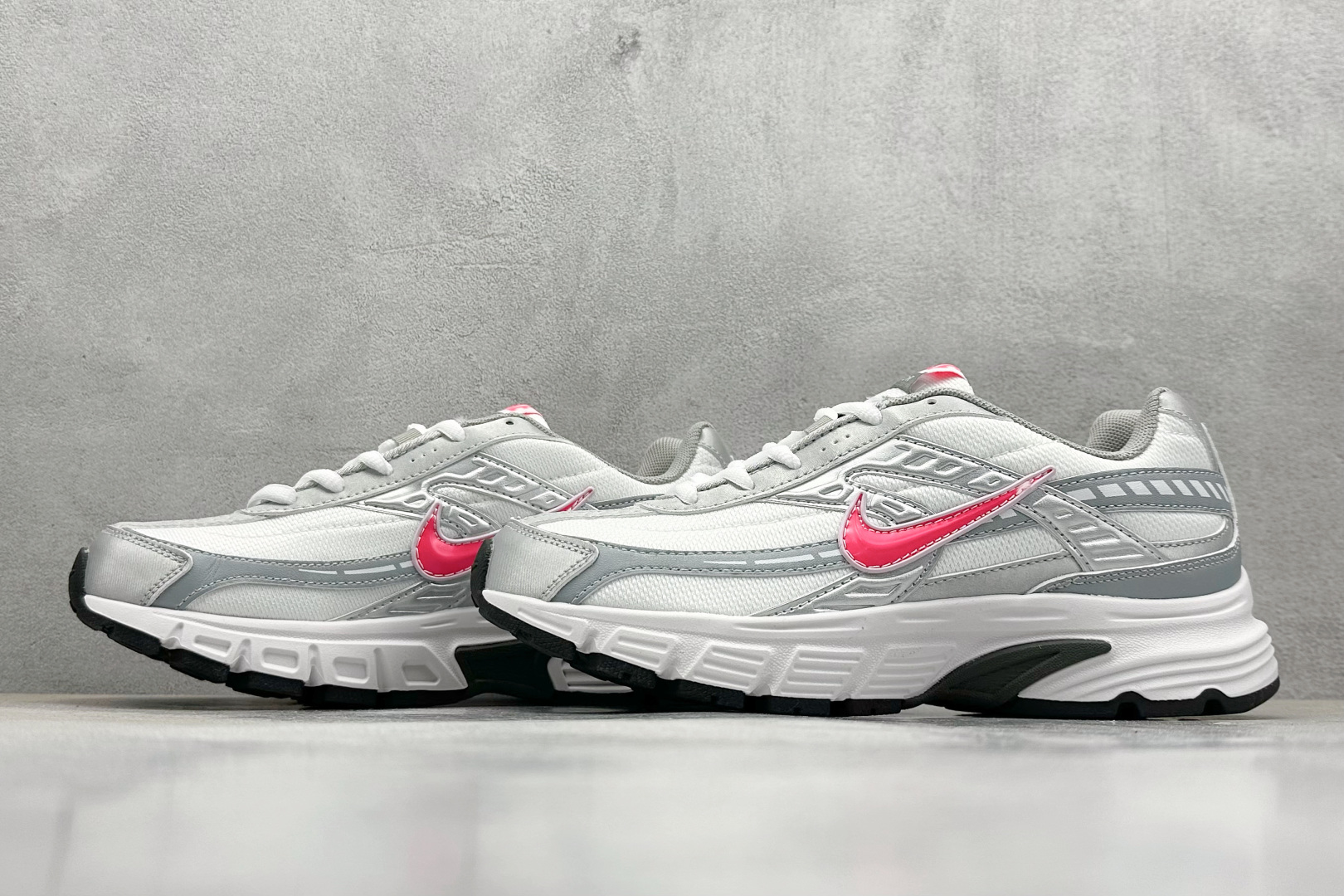  终端放店
GX版 Nike Initiator Running 耐克INS
超火复古老爹跑鞋 
独家私