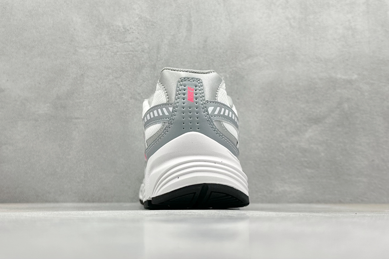  终端放店
GX版 Nike Initiator Running 耐克INS
超火复古老爹跑鞋 
独家私