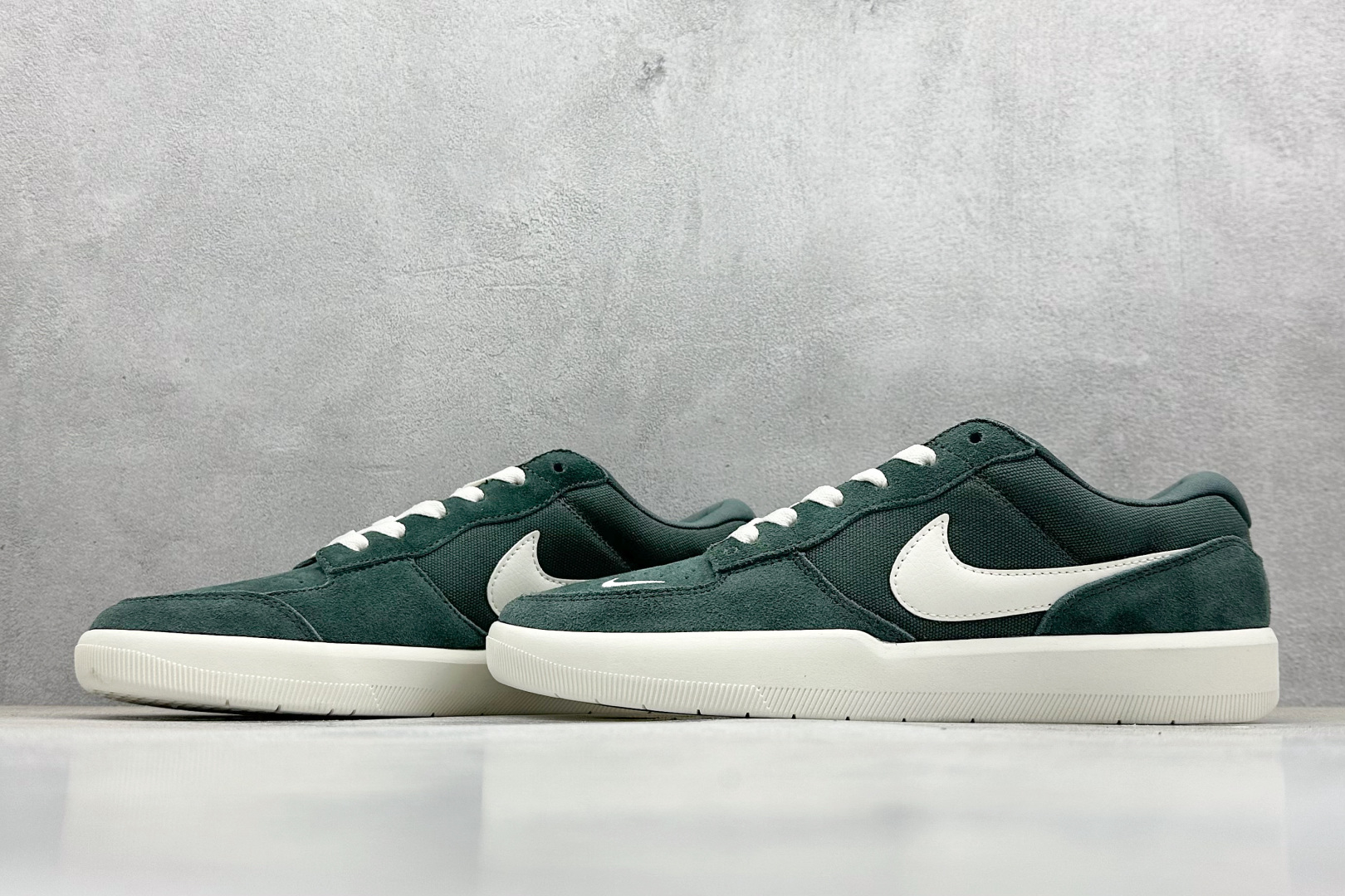  终端放店
FS版 Nike SB Force 58 硫化杯底 传统篮球风格 原楦版型
Nike SB 
