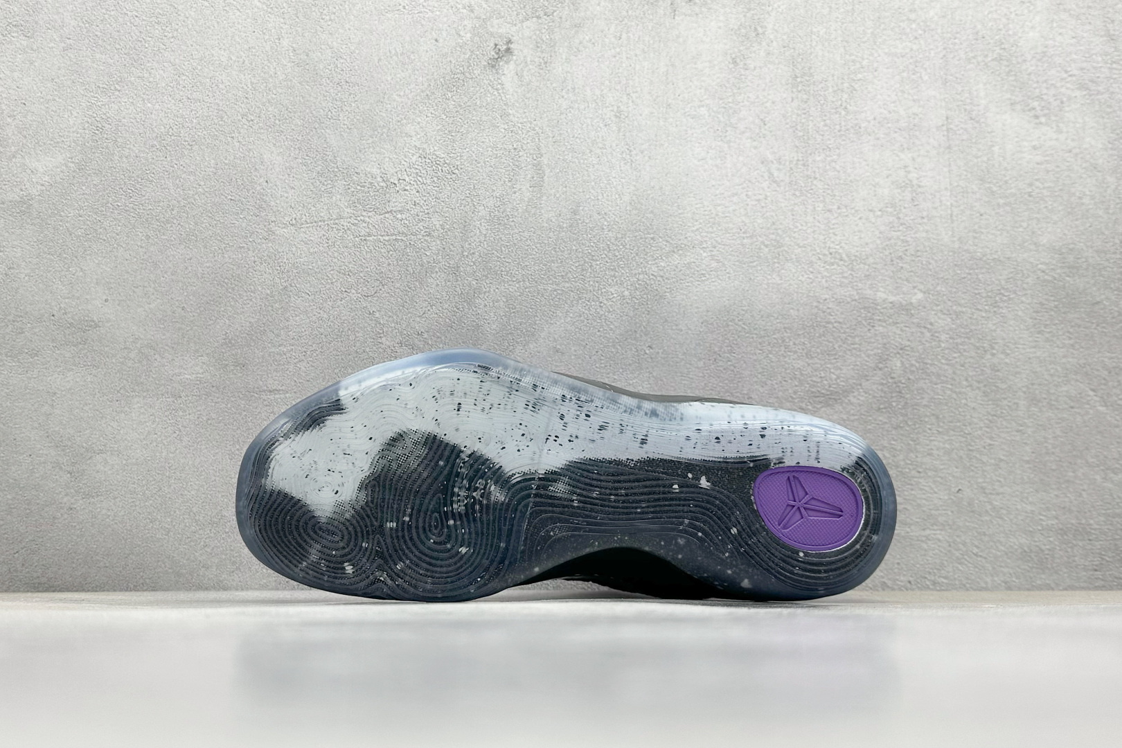 终端放店
GJR版 NK Kobe 9 Elite Protro 科比九代精英款低帮实战篮球鞋
设计灵