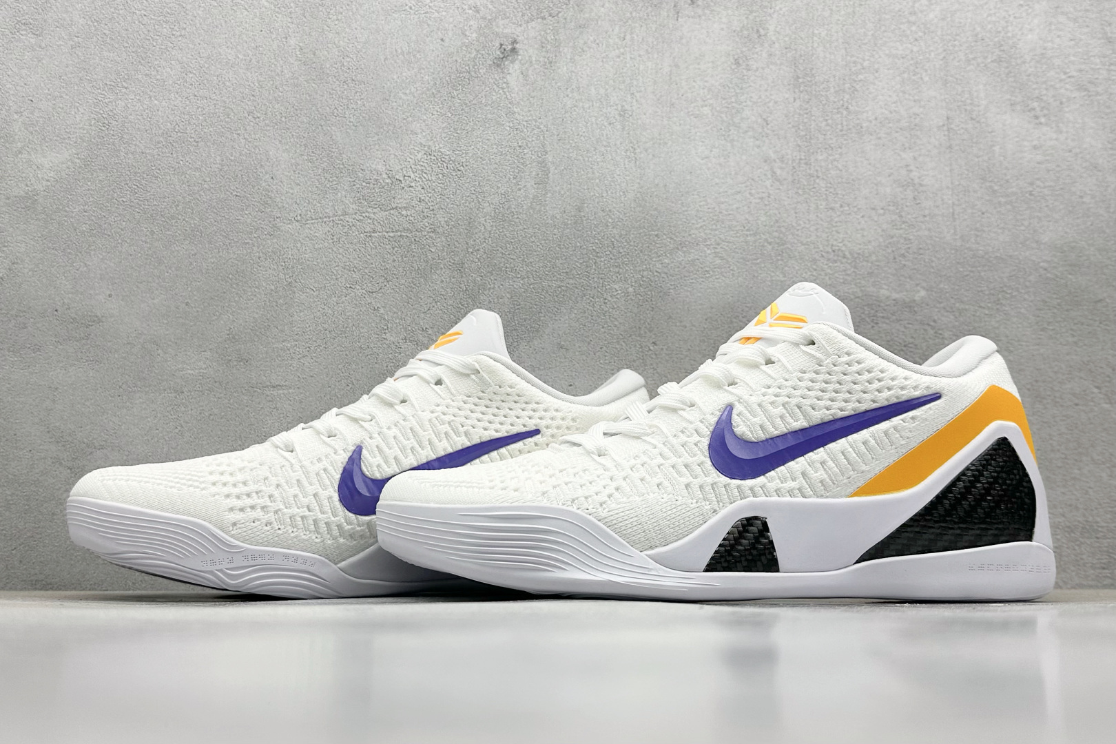 终端放店
GJR版 NK Kobe 9 Elite Protro 科比九代精英款低帮实战篮球鞋
设计灵