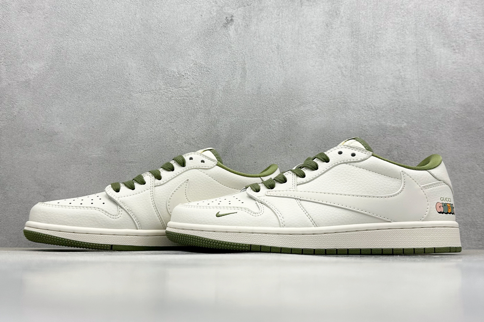 XC福利 终端放店
Travis Scott x Nike Air Jordan 1 Low x GUC
