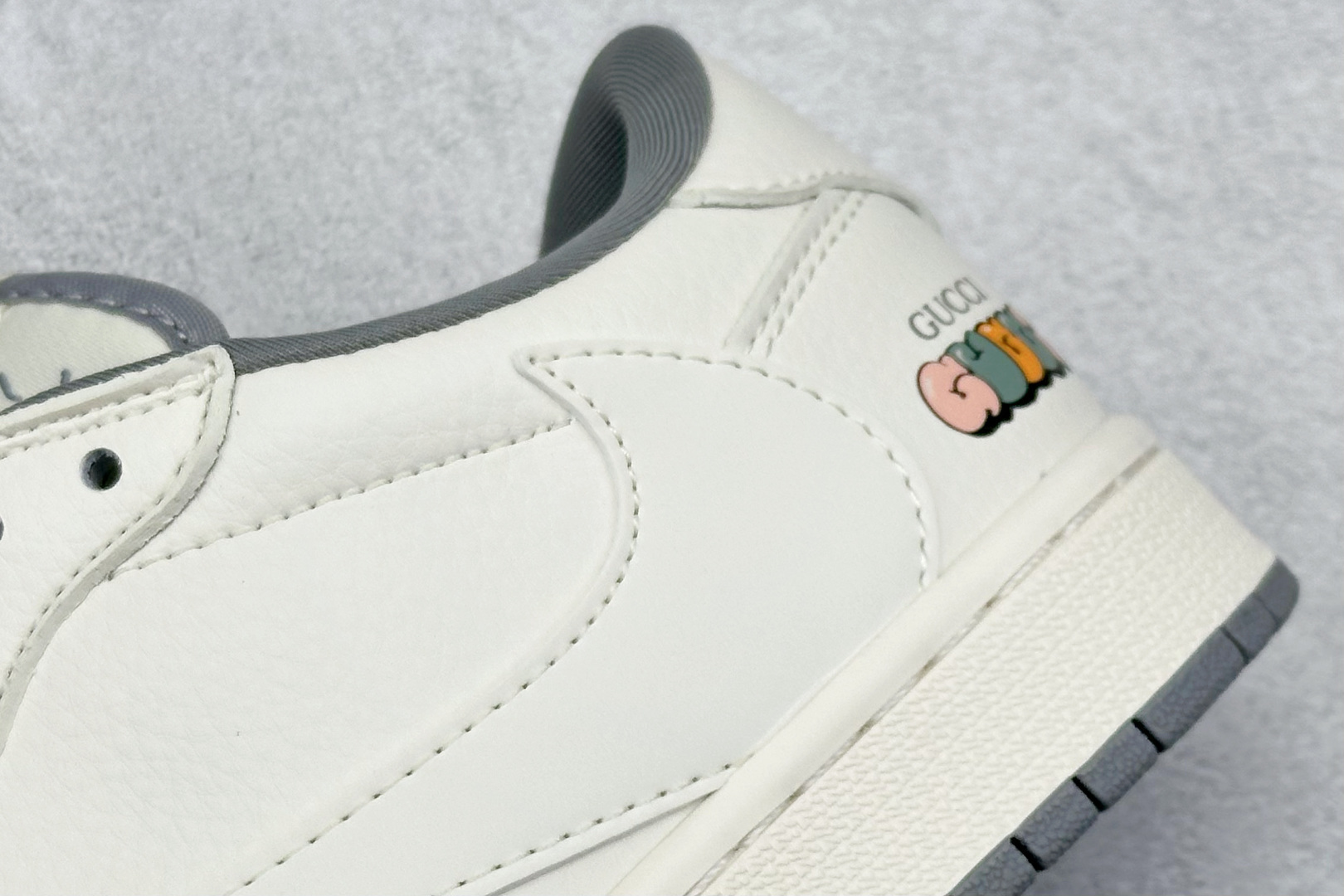 XC福利 终端放店
Travis Scott x Nike Air Jordan 1 Low x GUC