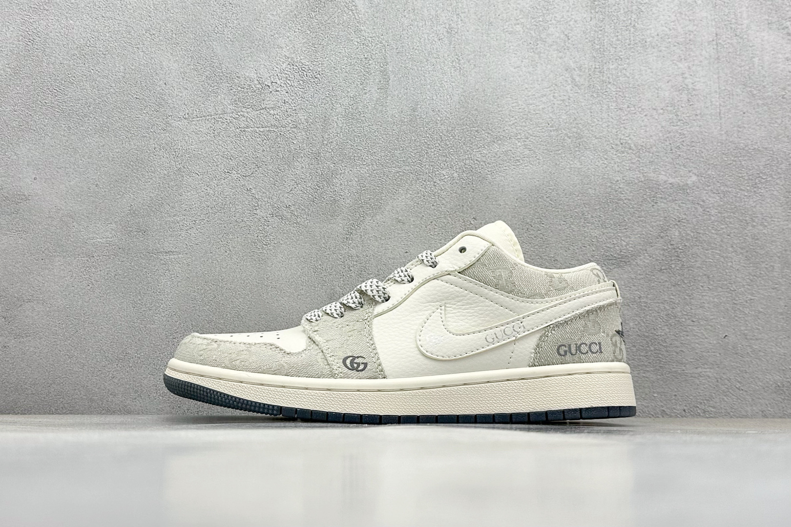 XC福利 终端放店
Travis Scott x Nike Air Jordan 1 Low x GUC