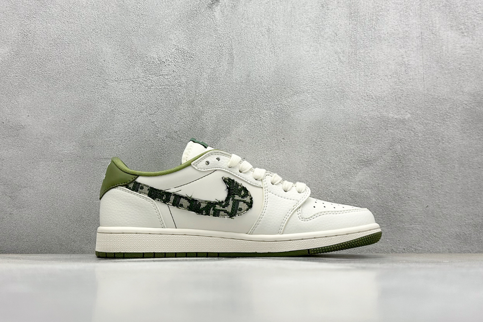 XC福利 终端放店
Travis Scott x Fragment Design x Air Jorda