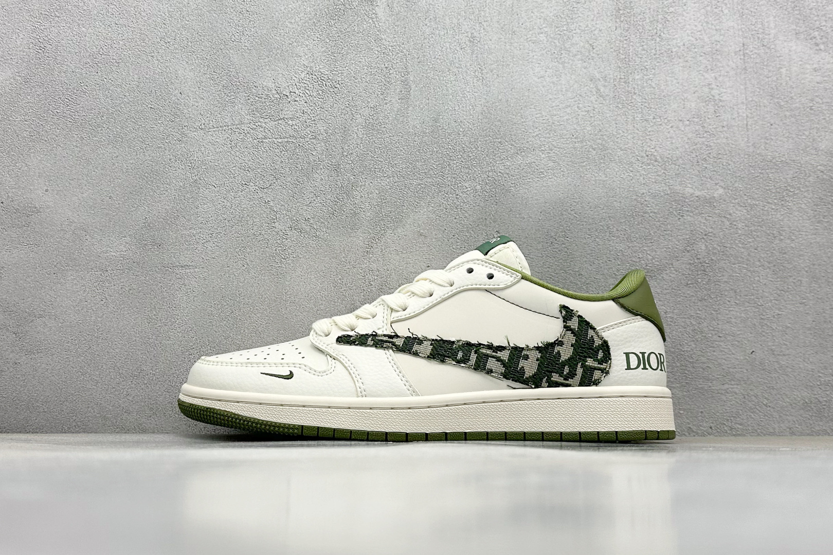 XC福利 终端放店
Travis Scott x Fragment Design x Air Jorda