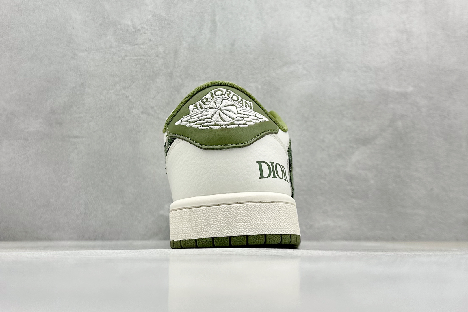 XC福利 终端放店
Travis Scott x Fragment Design x Air Jorda