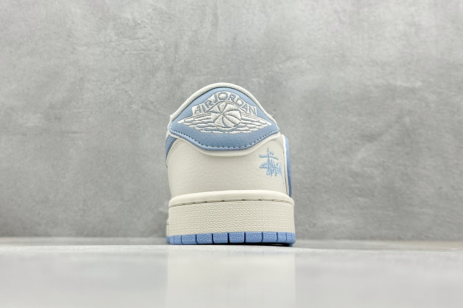 XC福利 终端放店
Travis Scott x Fragment Design x Air Jorda