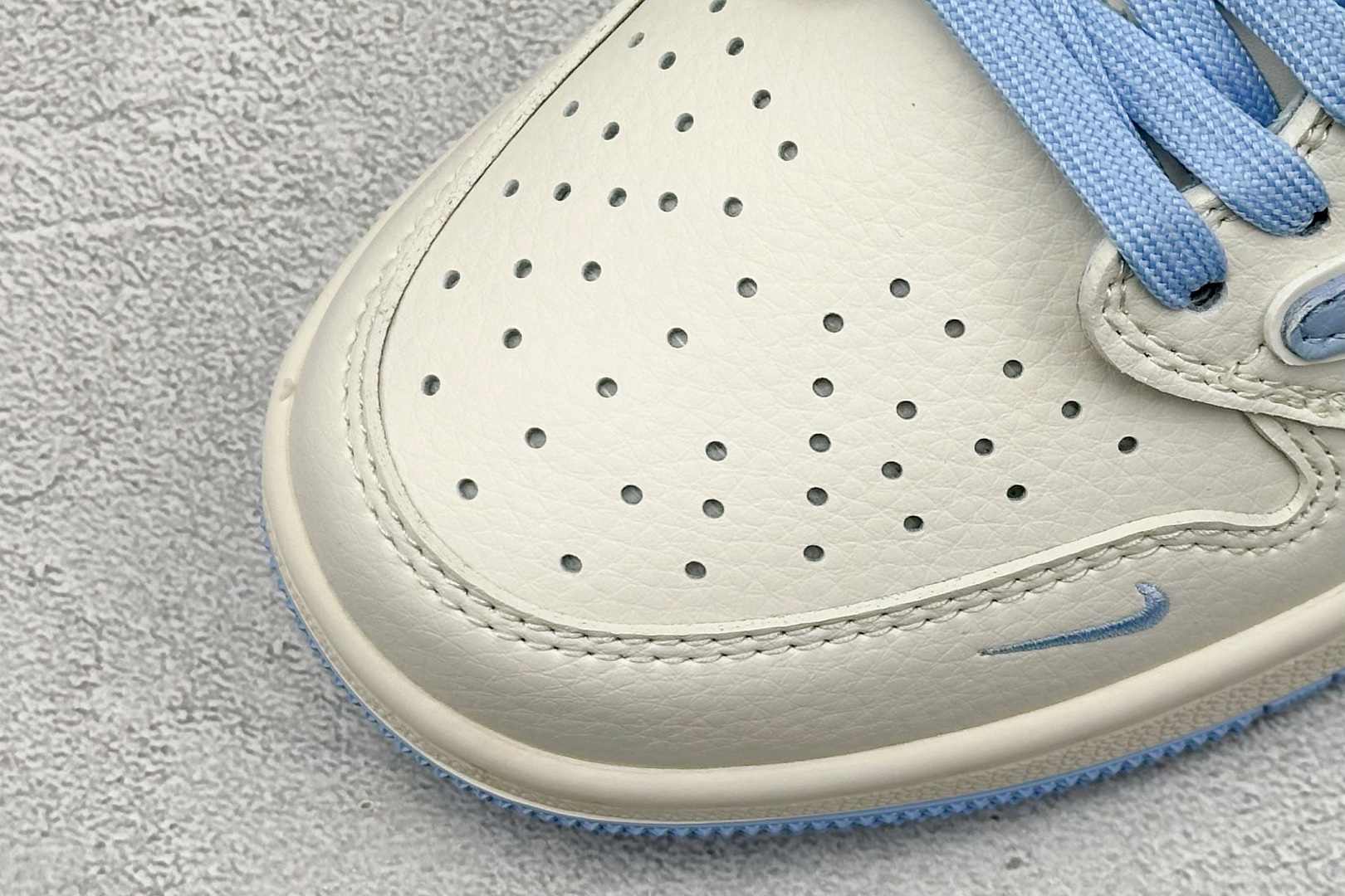 XC福利 终端放店
Travis Scott x Fragment Design x Air Jorda