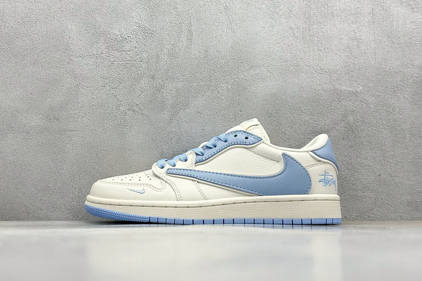 XC福利 终端放店
Travis Scott x Fragment Design x Air Jorda
