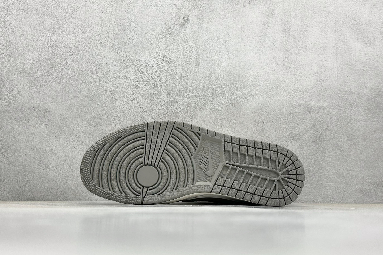 💰185 高性价比版本
【乔1】
Travis Scott x Nike Air Jordan 1 Low 黑神话悟空 米浅棕
Air Jordan 1 Low 反转米浅棕倒钩 纯原版本
全鞋采用原装头层皮,用料扎实 精雕细琢
鞋型极致还原 飞翼3D打印改良 深度立体
四线中底拉帮皮料选材 钢印 背胶一应俱全 全新批次 原装原模大底全鞋原厂定制皮料,手感细腻正确折边工艺 完美细节诠释
官方货号:DM6688 610
Size:36 36.5 37.5 38 38.5 39 40 40.5 41 42 42.5 43 44 44.5 45
编码:27