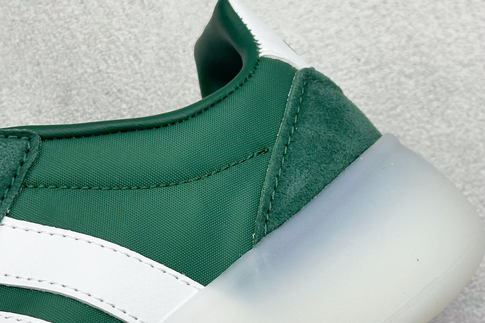  
Adidas Barreda Decode 阿迪舒适减震低帮休闲板鞋

货号：JI2318
尺码：