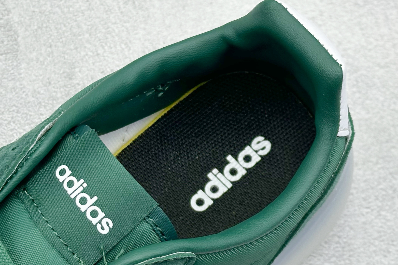  
Adidas Barreda Decode 阿迪舒适减震低帮休闲板鞋

货号：JI2318
尺码：