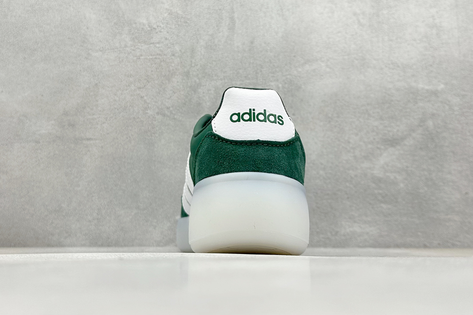  
Adidas Barreda Decode 阿迪舒适减震低帮休闲板鞋

货号：JI2318
尺码：