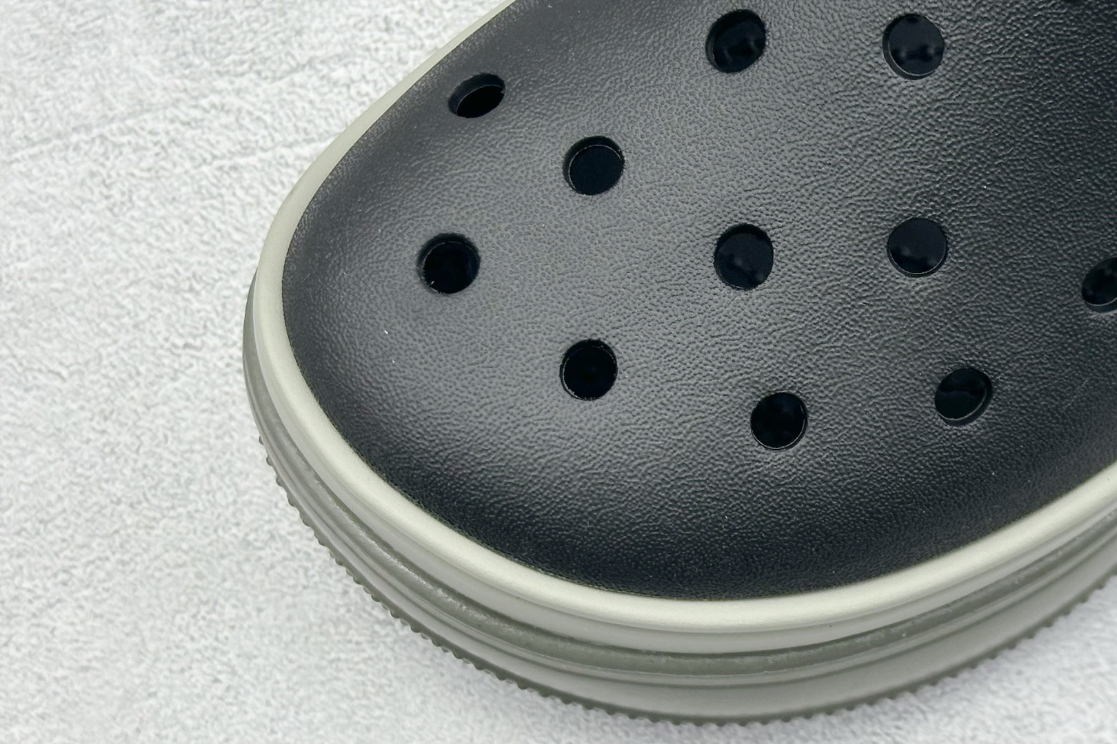  终端放店
K 原装 Crocs卡洛驰 堆堆

Size：W5=34-35
          W6=3