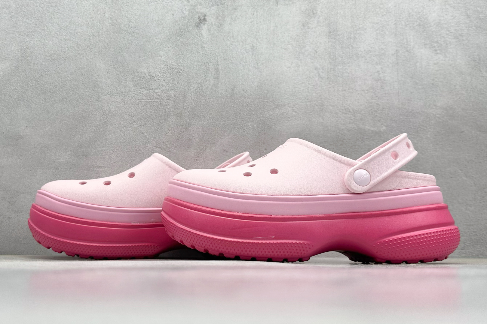  终端放店
K 原装 Crocs卡洛驰 堆堆

Size：W5=34-35
          W6=3
