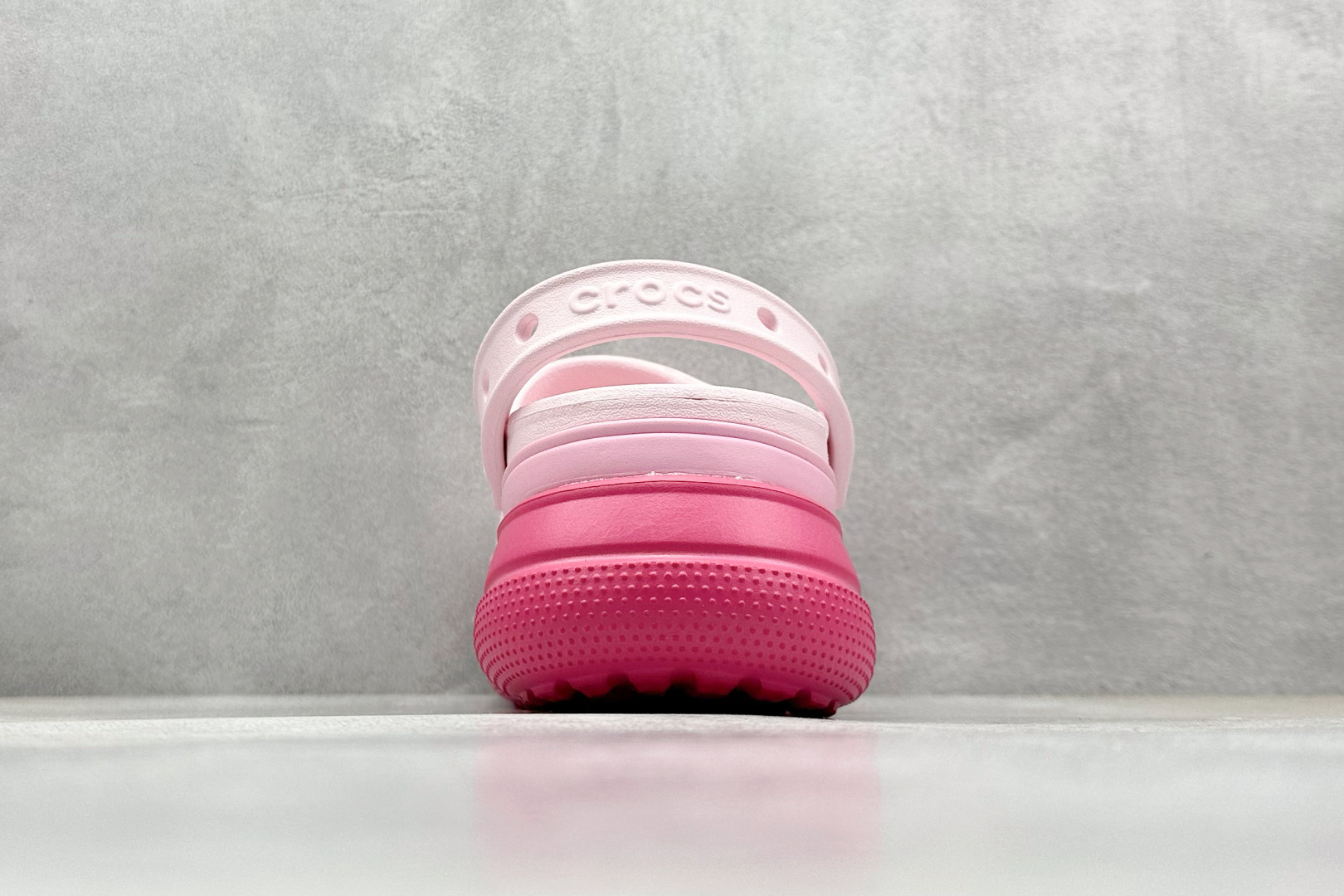  终端放店
K 原装 Crocs卡洛驰 堆堆

Size：W5=34-35
          W6=3