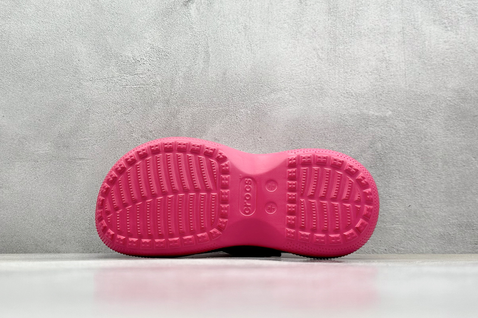  终端放店
K 原装 Crocs卡洛驰 堆堆

Size：W5=34-35
          W6=3