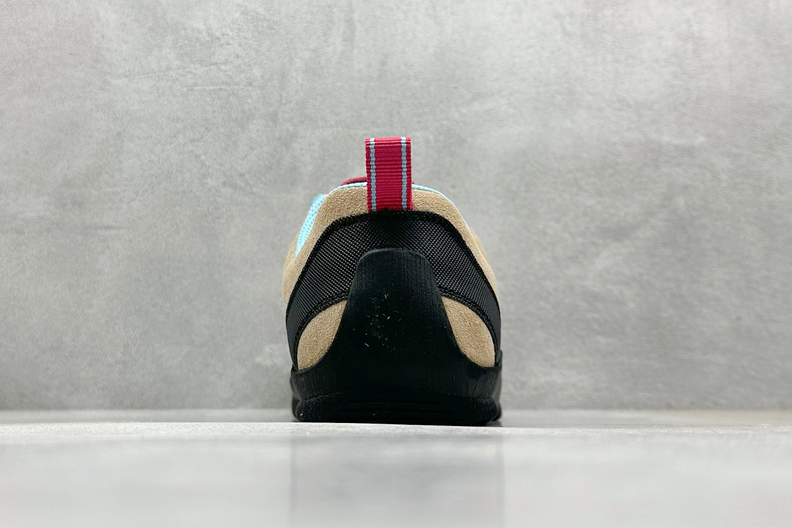  终端放店
BK版 KEEN 科恩二代 Jasper 山系户外鞋
中山原单货 极力推荐版本
日系街头复古