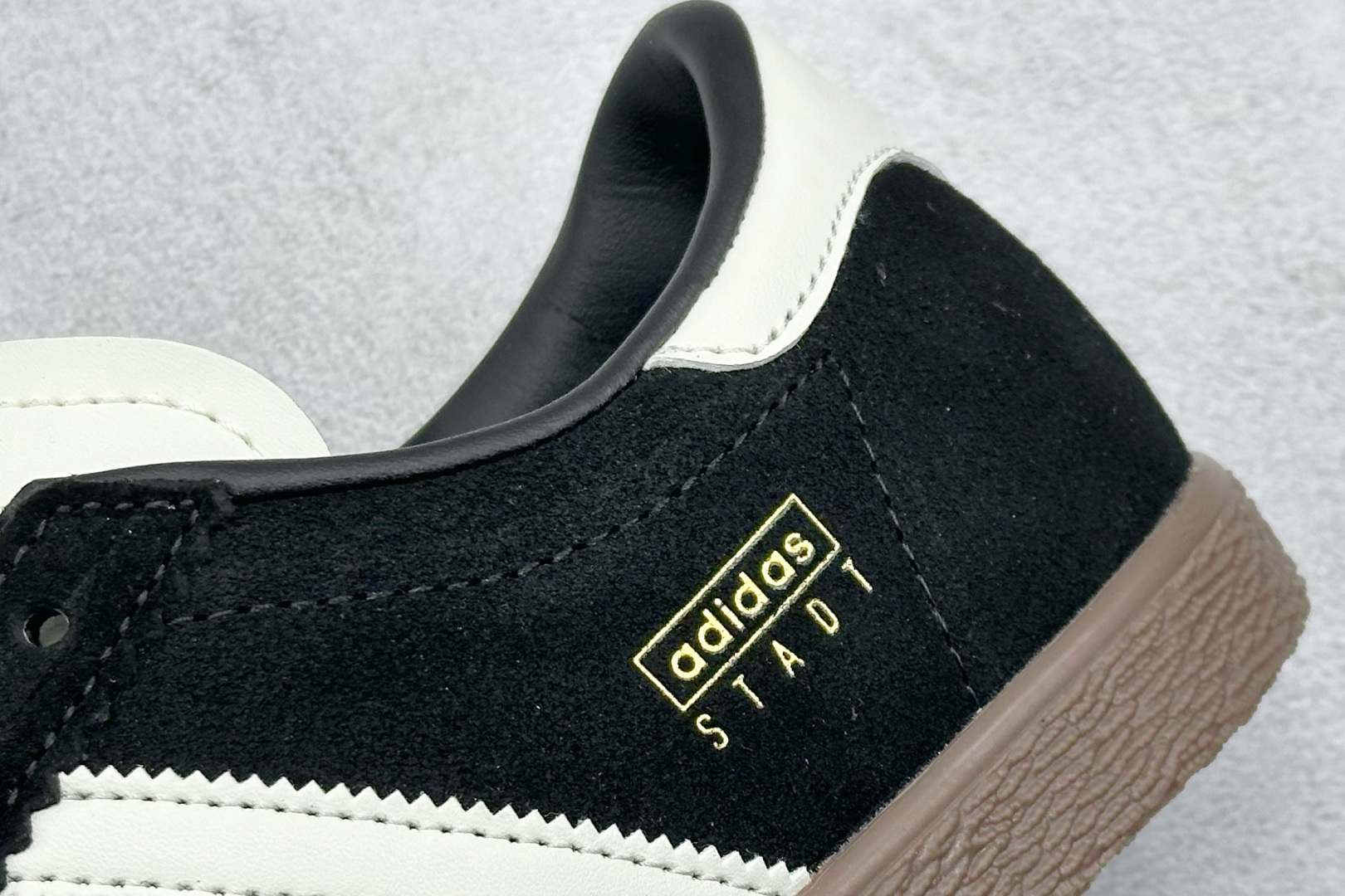  终端放店
GX版 adidas originals Stadt 阿迪复古德训板鞋潮流 防滑耐磨 低帮 