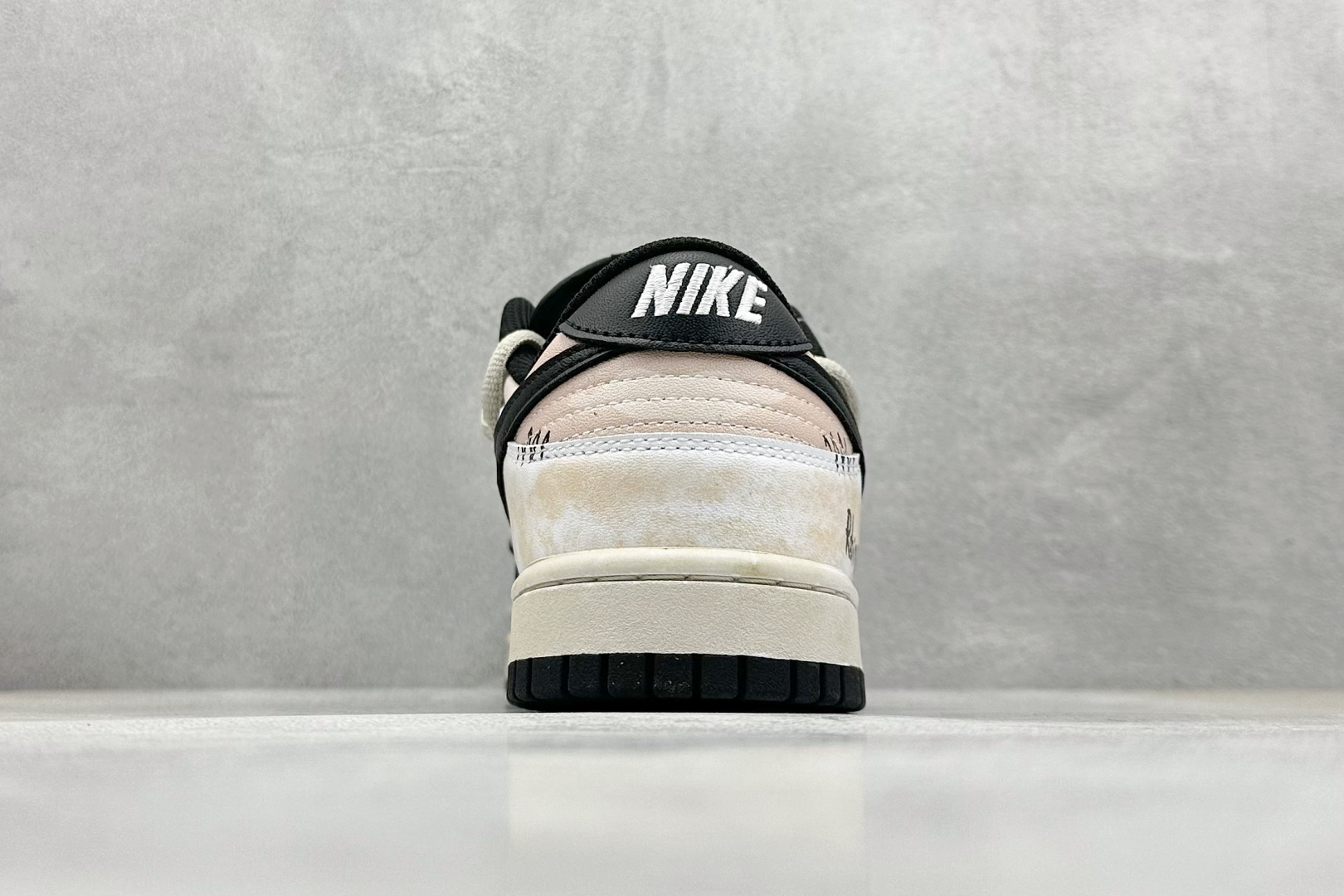  终端放店
FS版 Nike SB Dunk Low 罗宾森
纯原大厂出品 极力推荐
原装头层材料 独家