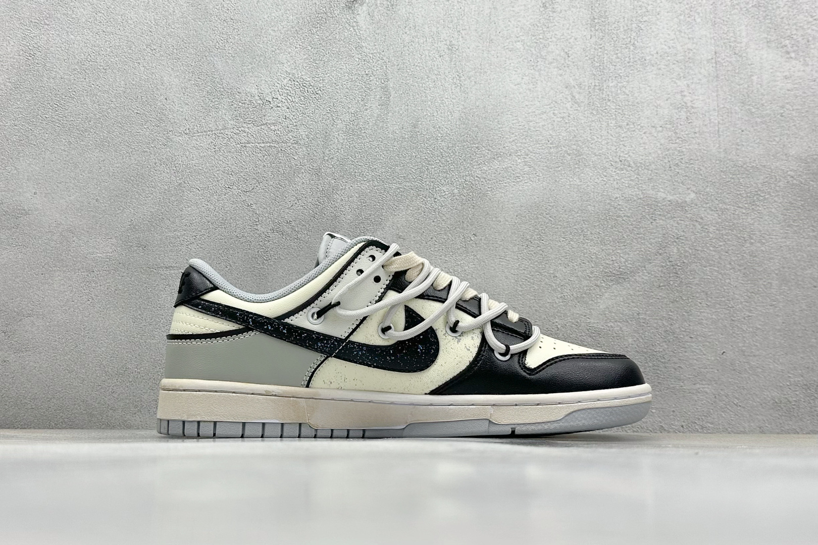  终端放店
FS版 Nike SB Dunk Low 星际迷航
纯原大厂出品 极力推荐
原装头层材料 独