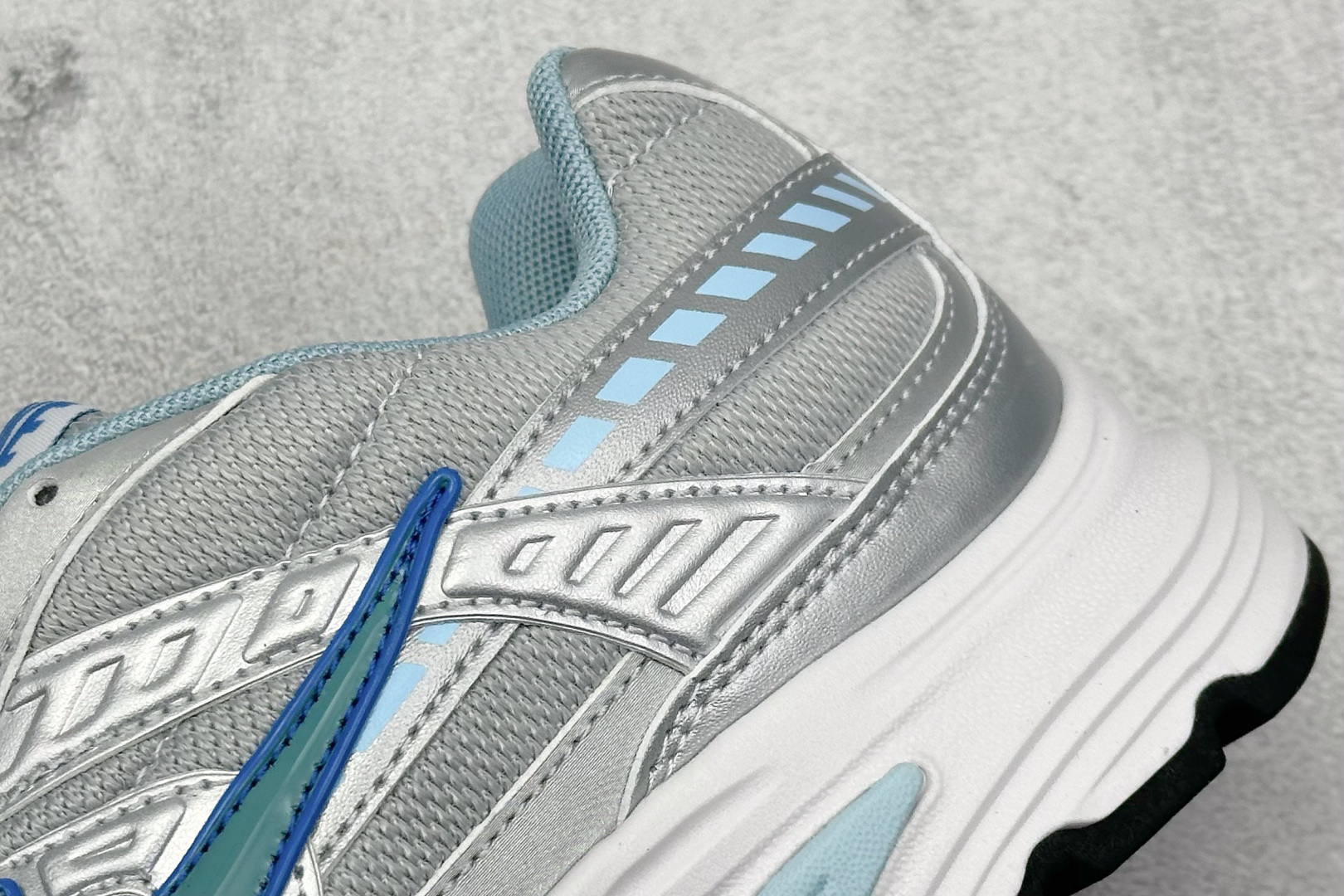  终端放店
GX版 Nike Initiator Running 耐克INS
超火复古老爹跑鞋 
独家私