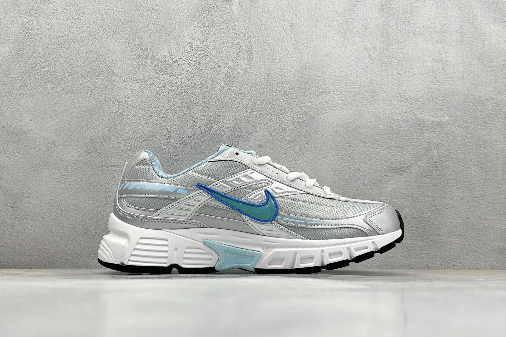  终端放店
GX版 Nike Initiator Running 耐克INS
超火复古老爹跑鞋 
独家私