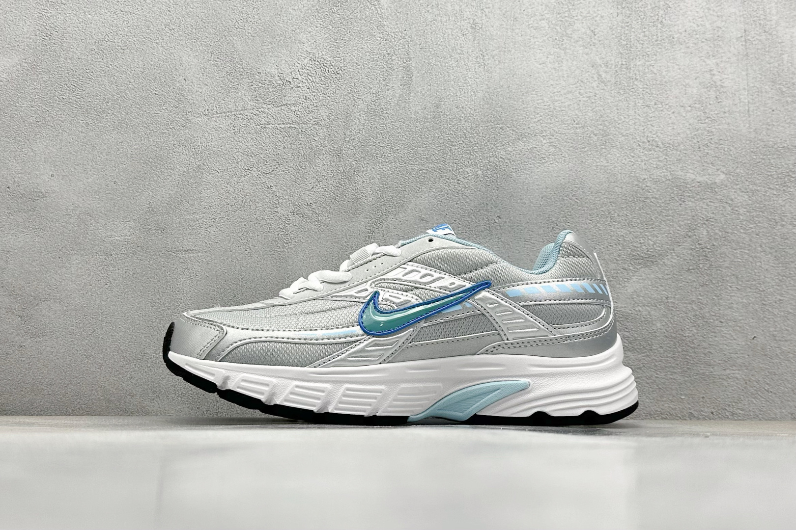  终端放店
GX版 Nike Initiator Running 耐克INS
超火复古老爹跑鞋 
独家私
