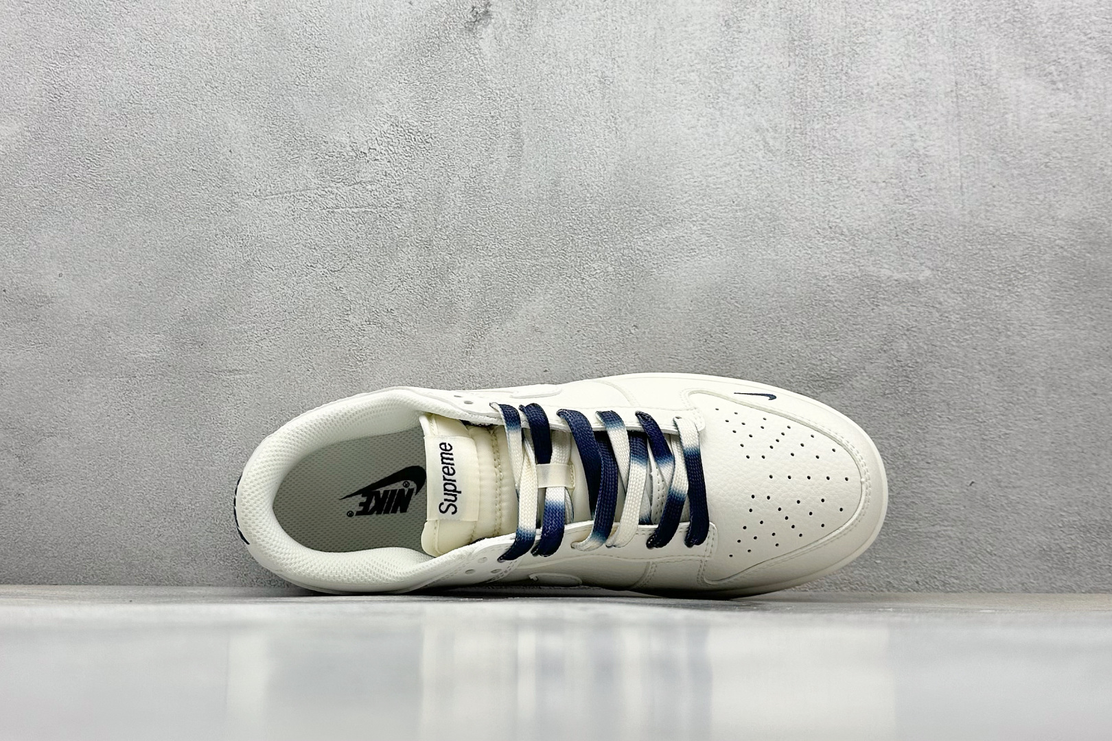  终端放店
XC版 Nike SB Dunk Low x Supreme 米白三小钩
纯原大厂出品 极力