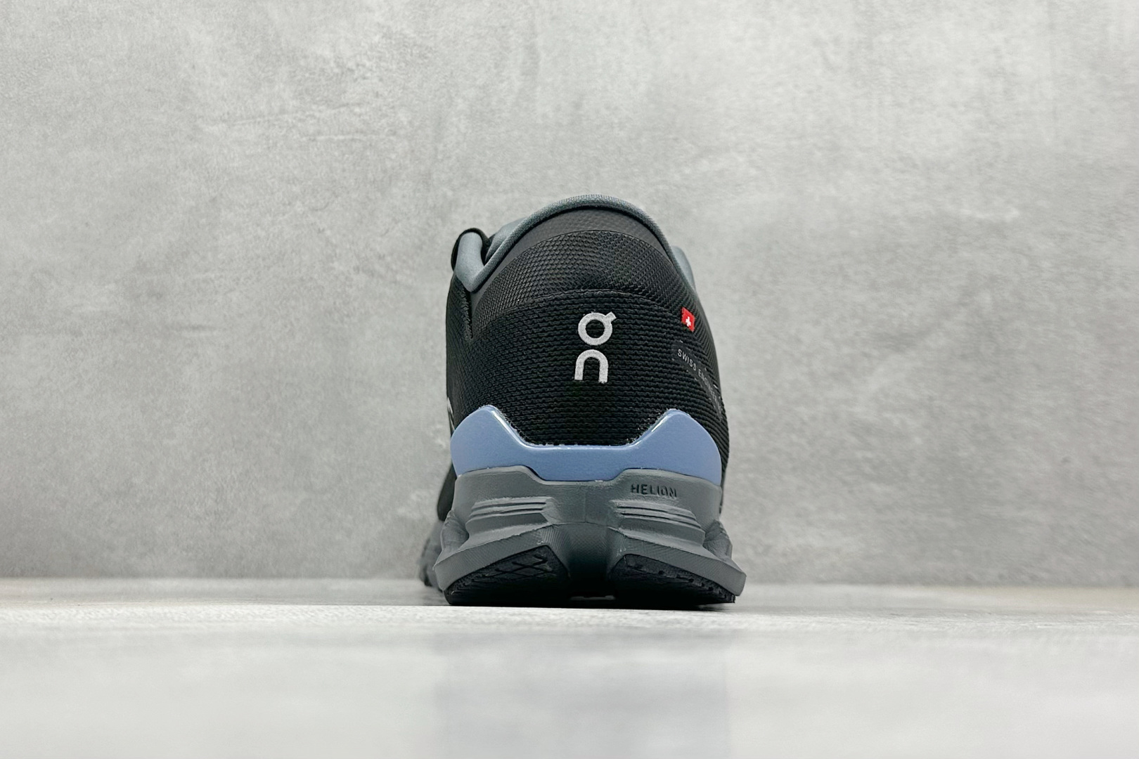  终端放店
GX版 On昂跑 Cloudtilt Loewe 4
户外街头机能风跑步鞋
Cloud Hi