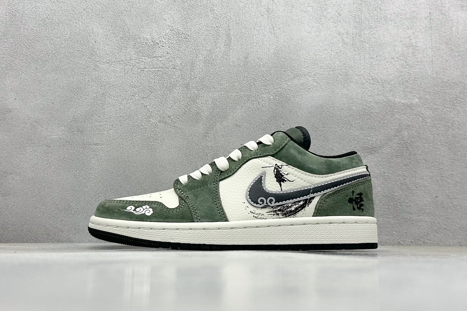 福利特价160💰 终端放店
XC版 Air Jordan 1 Low 联名
高端定制 低帮 复古 减震 防滑 耐磨 篮球鞋  定制鞋盒 大厂纯原品质出货 超高清洁度 皮料切割干净无任何毛边 细节完美 

货号：DC2024-024
Size: 36 36.5 37.5 38 38.5 39 40 40.5 41 42 42.5 43 44 44.5 45
编码：27