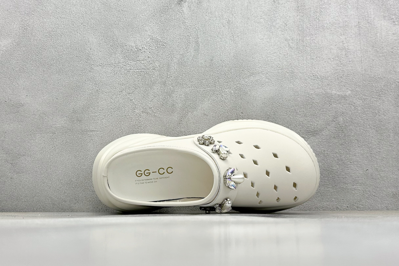  
GG-CC Chunky Low 
厚底增高拖鞋鞋 广东大厂出品
2024夏季透气网面增高凉鞋系列
