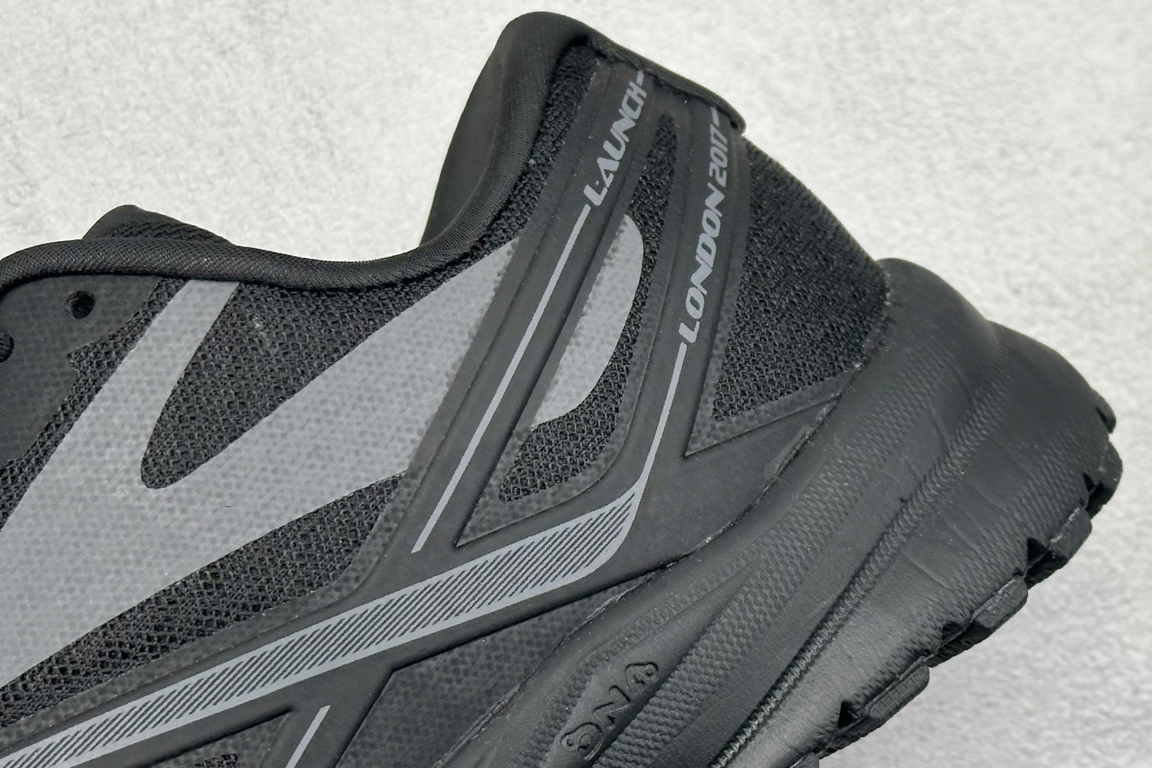  
Brooks Glycerin 19 布鲁克斯 男子缓震马拉松氮气慢跑鞋 

货号：B43
尺码：