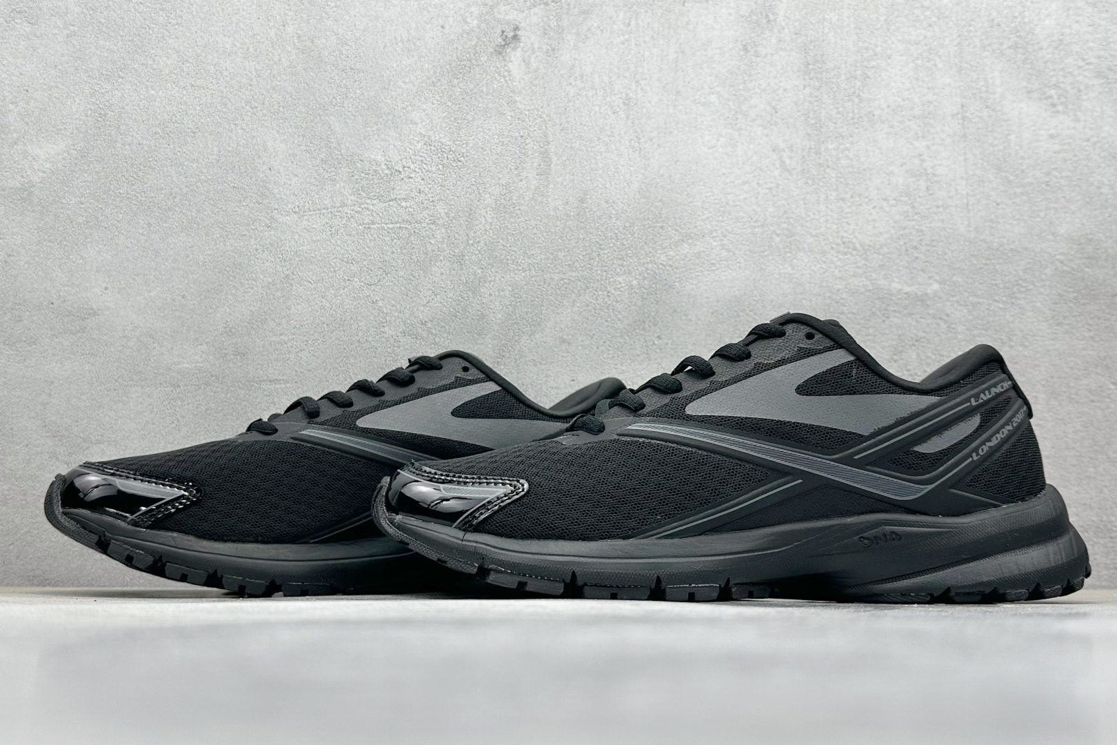  
Brooks Glycerin 19 布鲁克斯 男子缓震马拉松氮气慢跑鞋 

货号：B43
尺码：