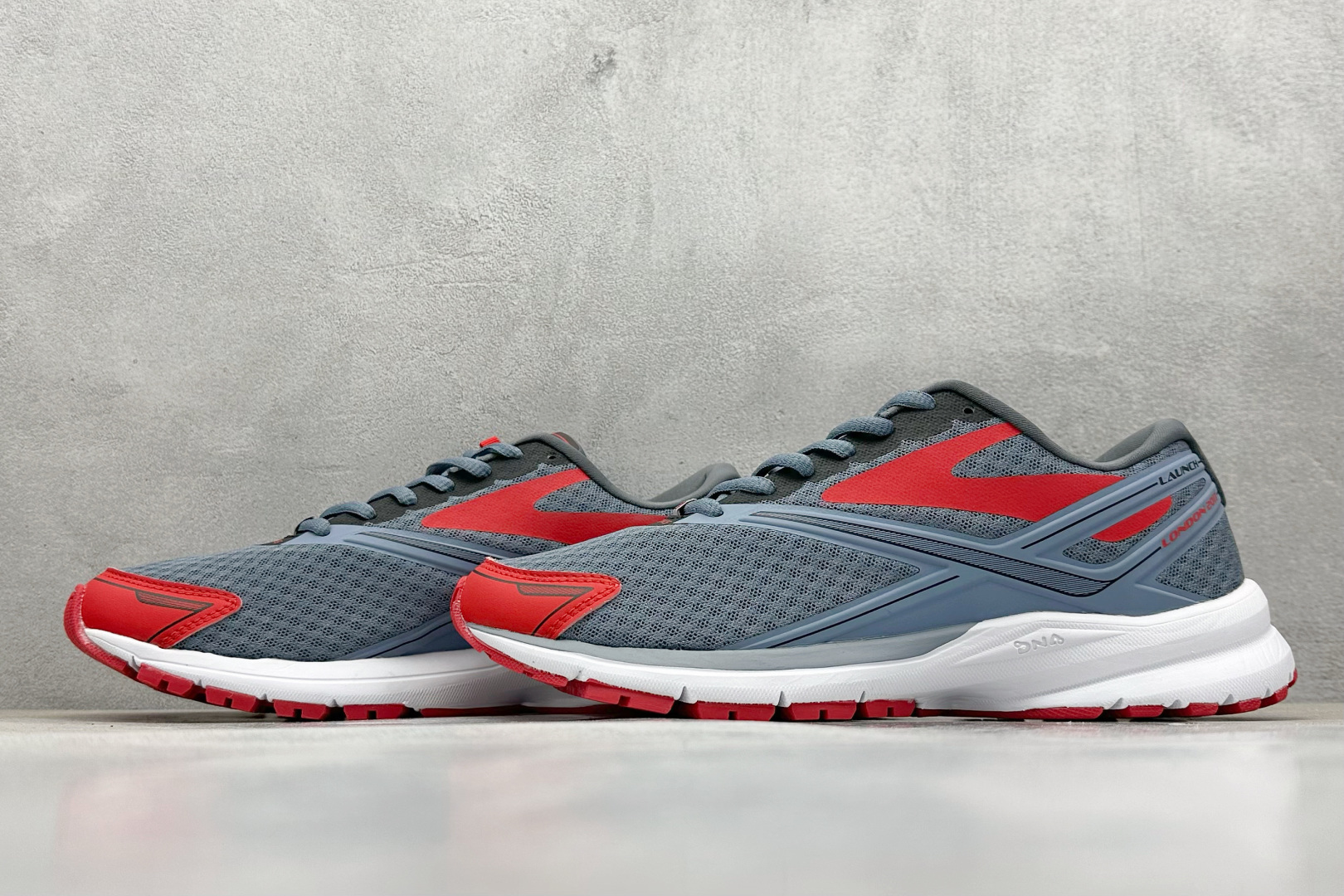  
Brooks Glycerin 19 布鲁克斯 男子缓震马拉松氮气慢跑鞋 

货号：B43
尺码：