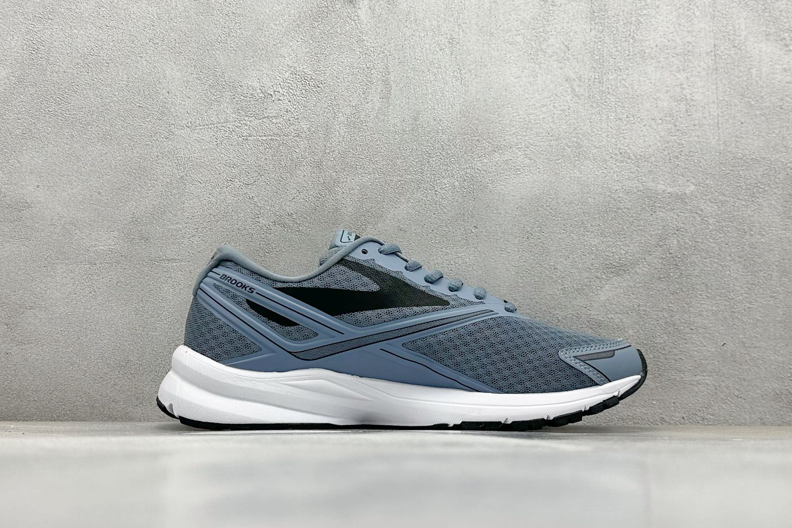  
Brooks Glycerin 19 布鲁克斯 男子缓震马拉松氮气慢跑鞋 

货号：B43
尺码：