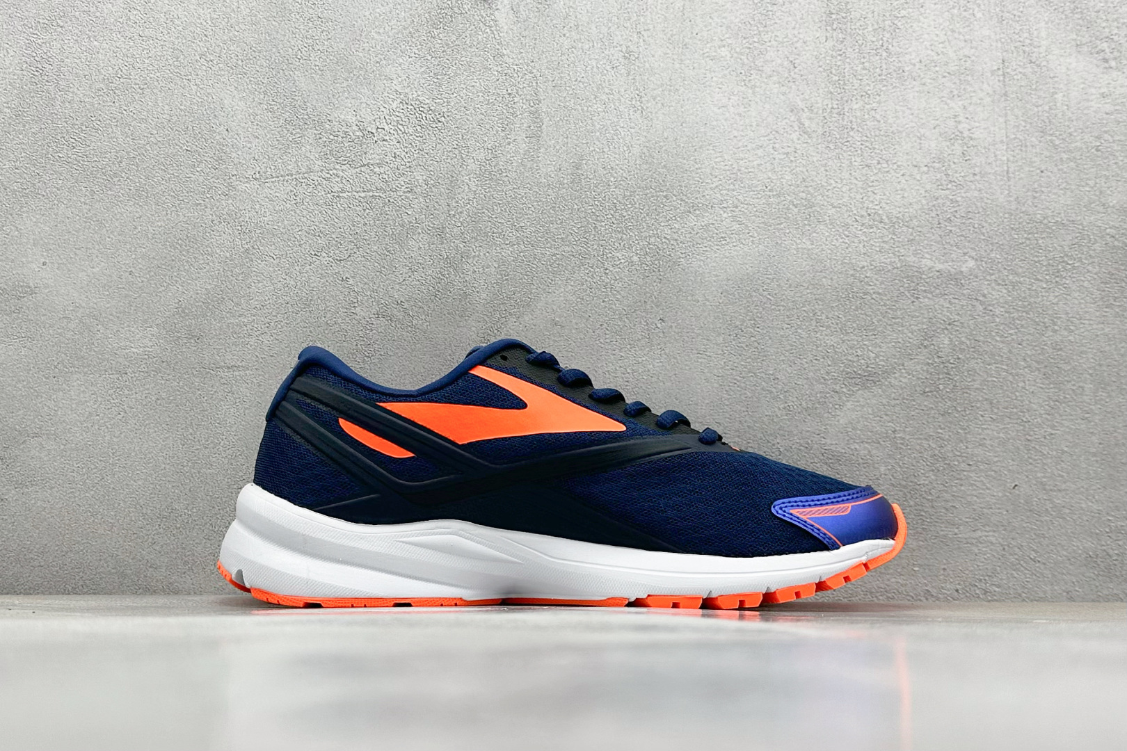  
Brooks Glycerin 19 布鲁克斯 男子缓震马拉松氮气慢跑鞋 

货号：B43
尺码：