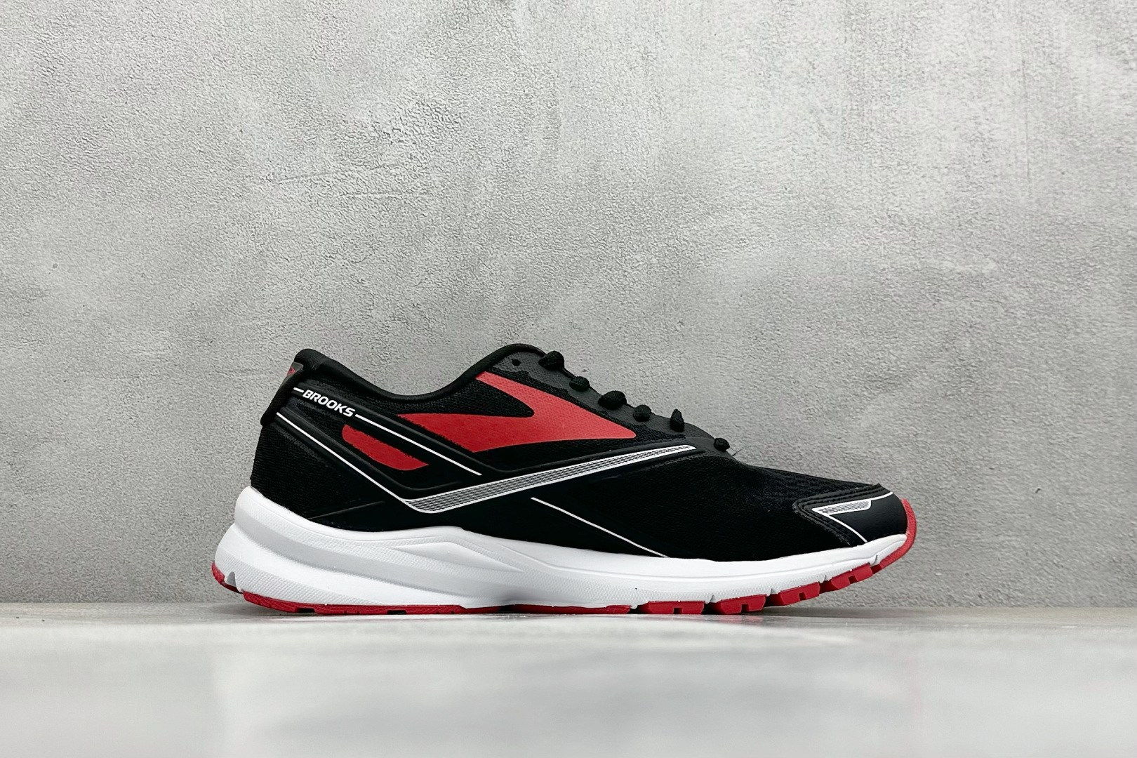  
Brooks Glycerin 19 布鲁克斯 男子缓震马拉松氮气慢跑鞋 

货号：B43
尺码：