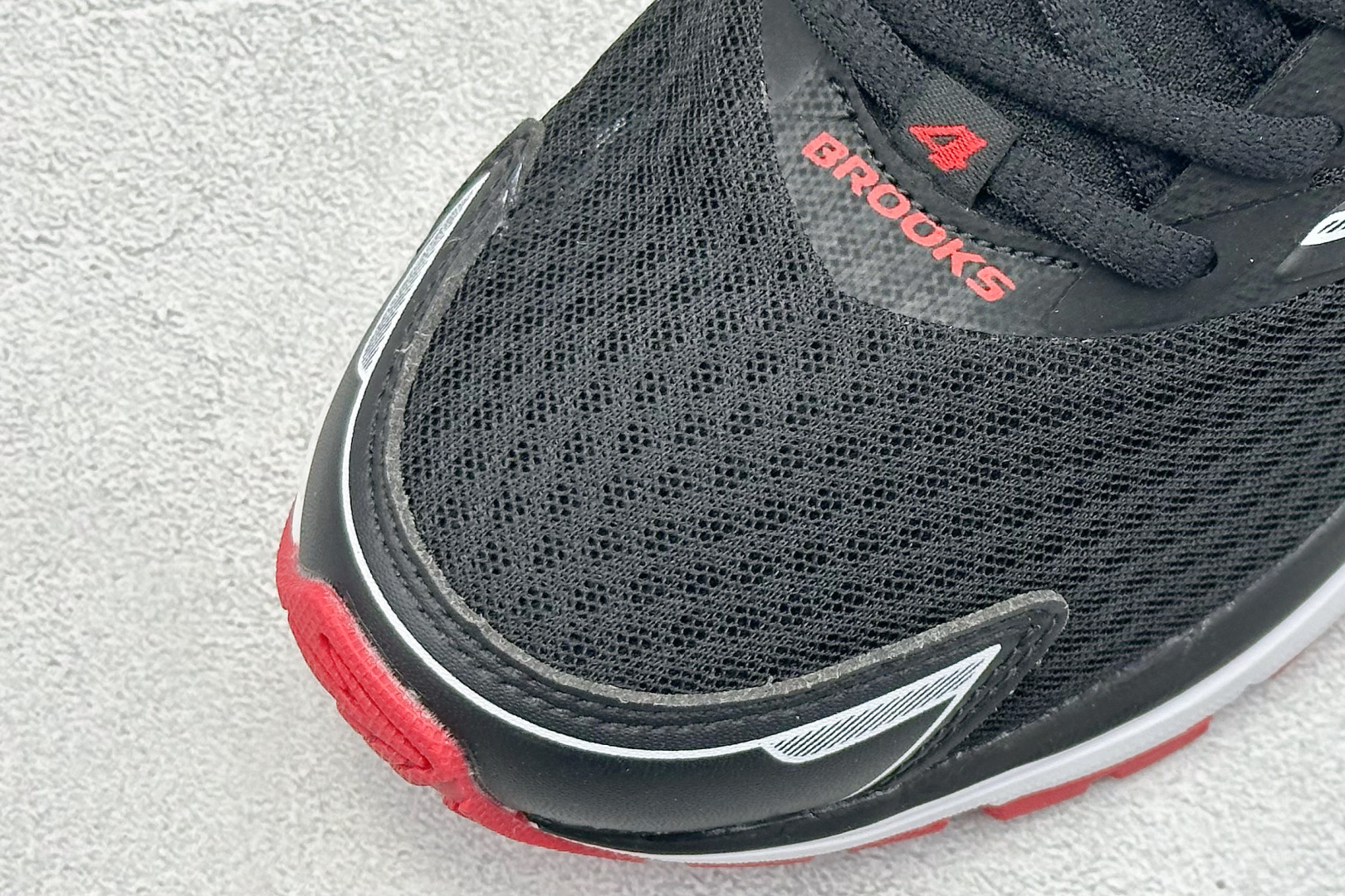  
Brooks Glycerin 19 布鲁克斯 男子缓震马拉松氮气慢跑鞋 

货号：B43
尺码：