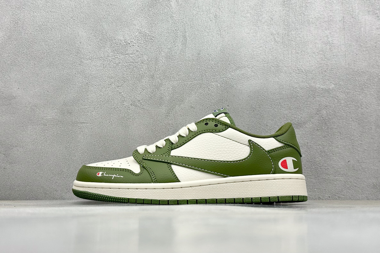 Travis Scott x Nike Air Jordan 1 Low x Champion 米绿