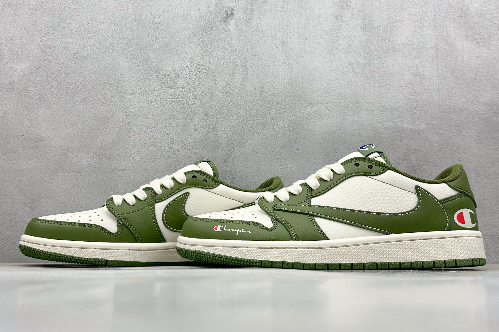 Travis Scott x Nike Air Jordan 1 Low x Champion 米绿