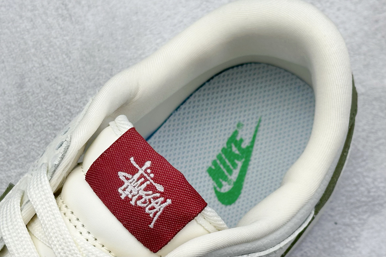  
Nike SB Dunk Low x Stussy 白绿小钩
纯原大厂出品 极力推荐
原装头层材料 