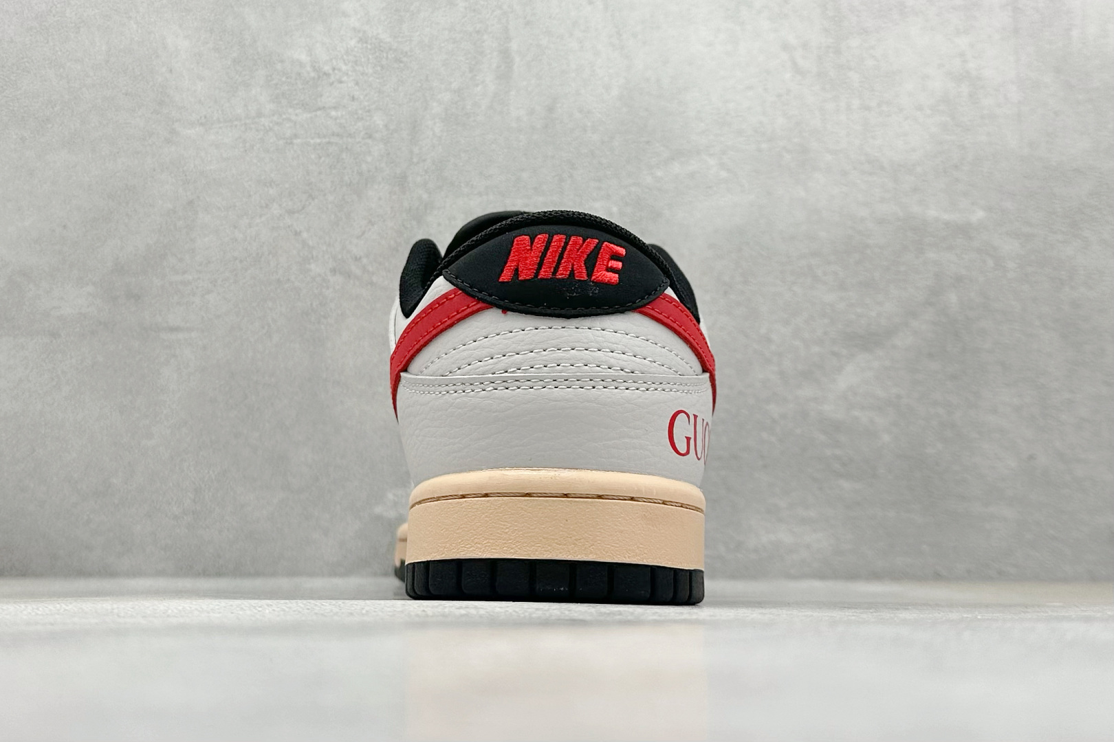  
Nike SB Dunk Low x Stussy 白绿小钩
纯原大厂出品 极力推荐
原装头层材料 