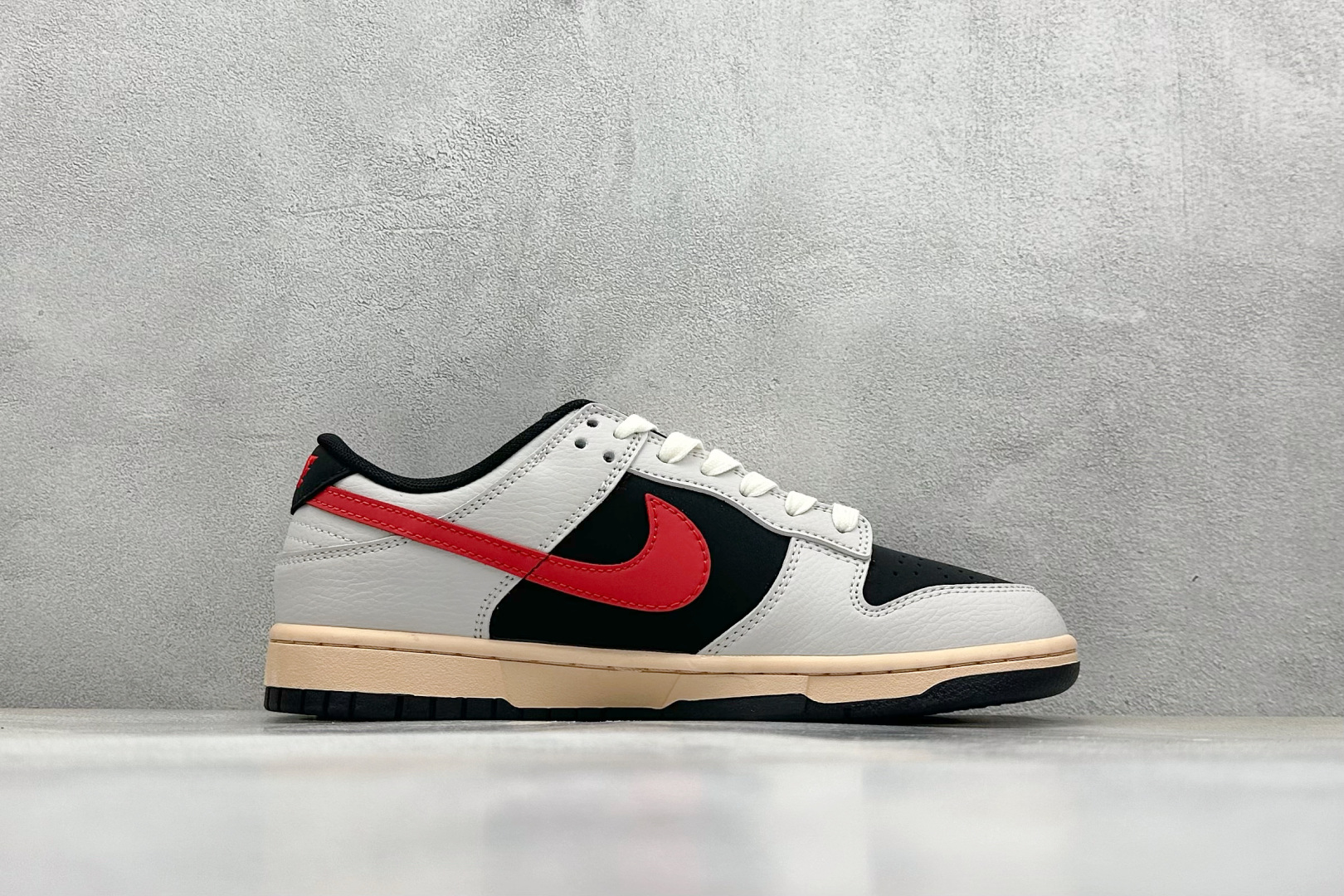  
Nike SB Dunk Low x Stussy 白绿小钩
纯原大厂出品 极力推荐
原装头层材料 