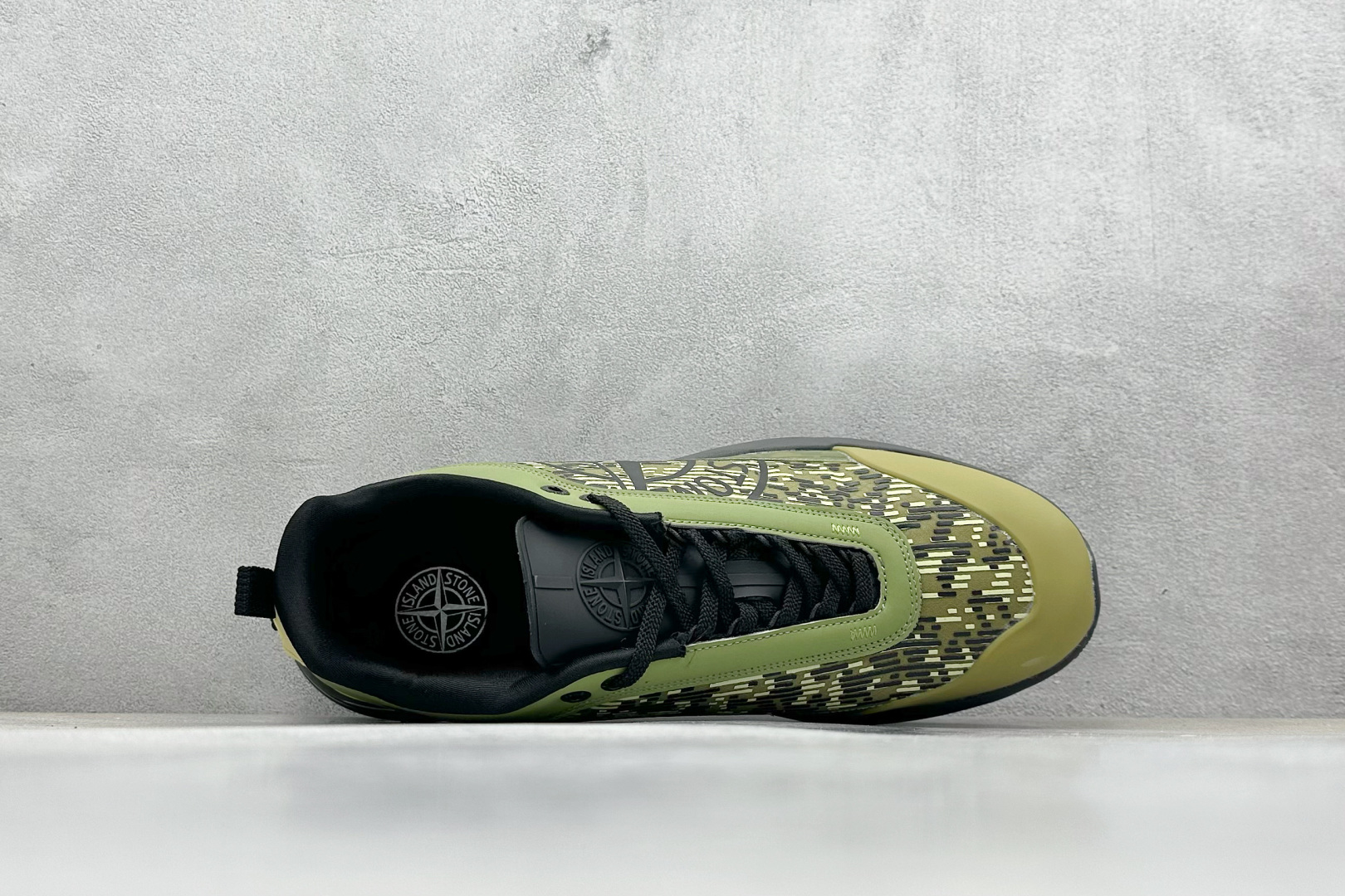  
Stone Island Grime Panelled 石头岛舒适时尚低帮生活休闲鞋
#石头岛作不