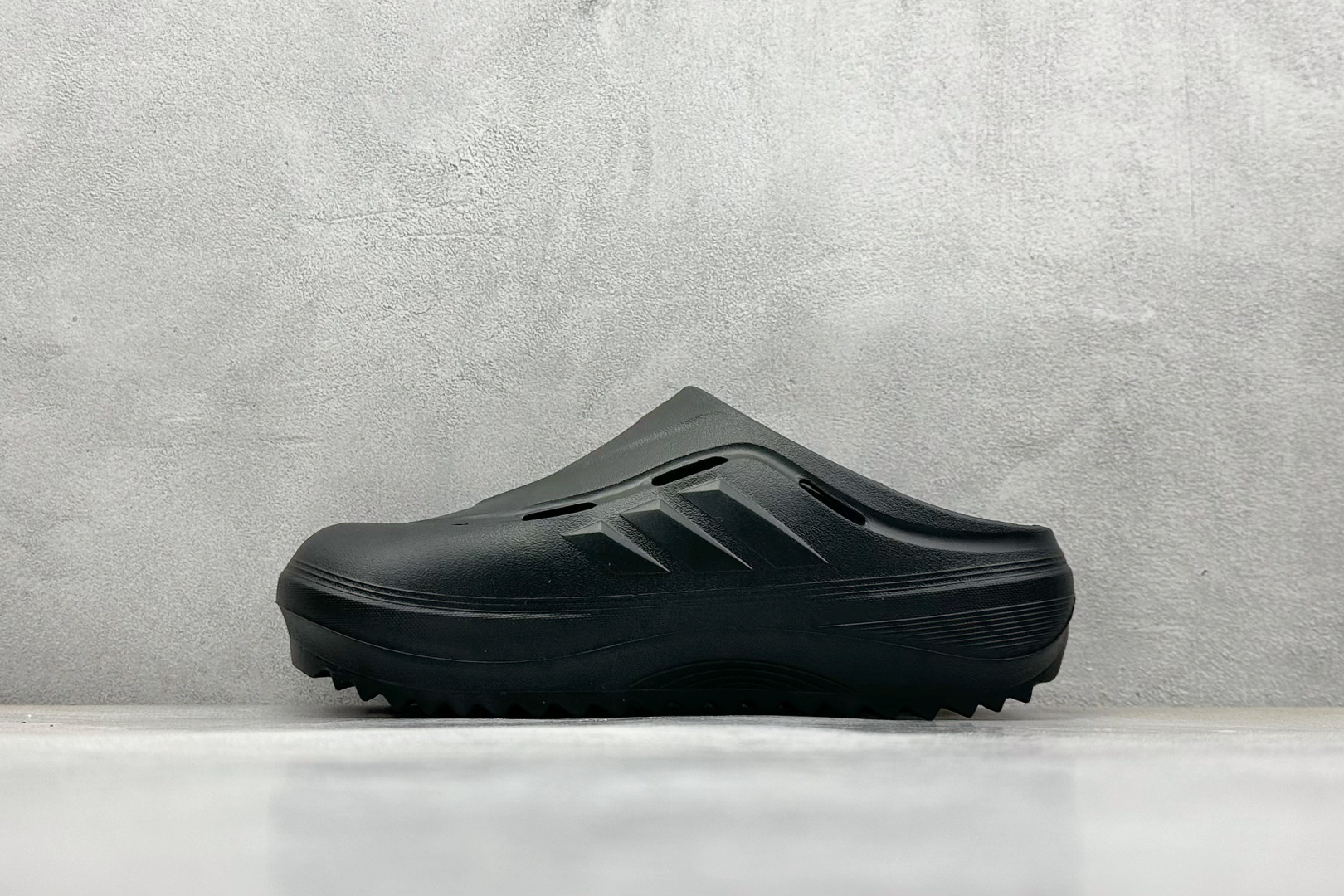  
AD OZWAVE CLOG稳定缓震回弹厚底老爹拖鞋
​厨师鞋二代 原装一比一上下层Mot
​
货号