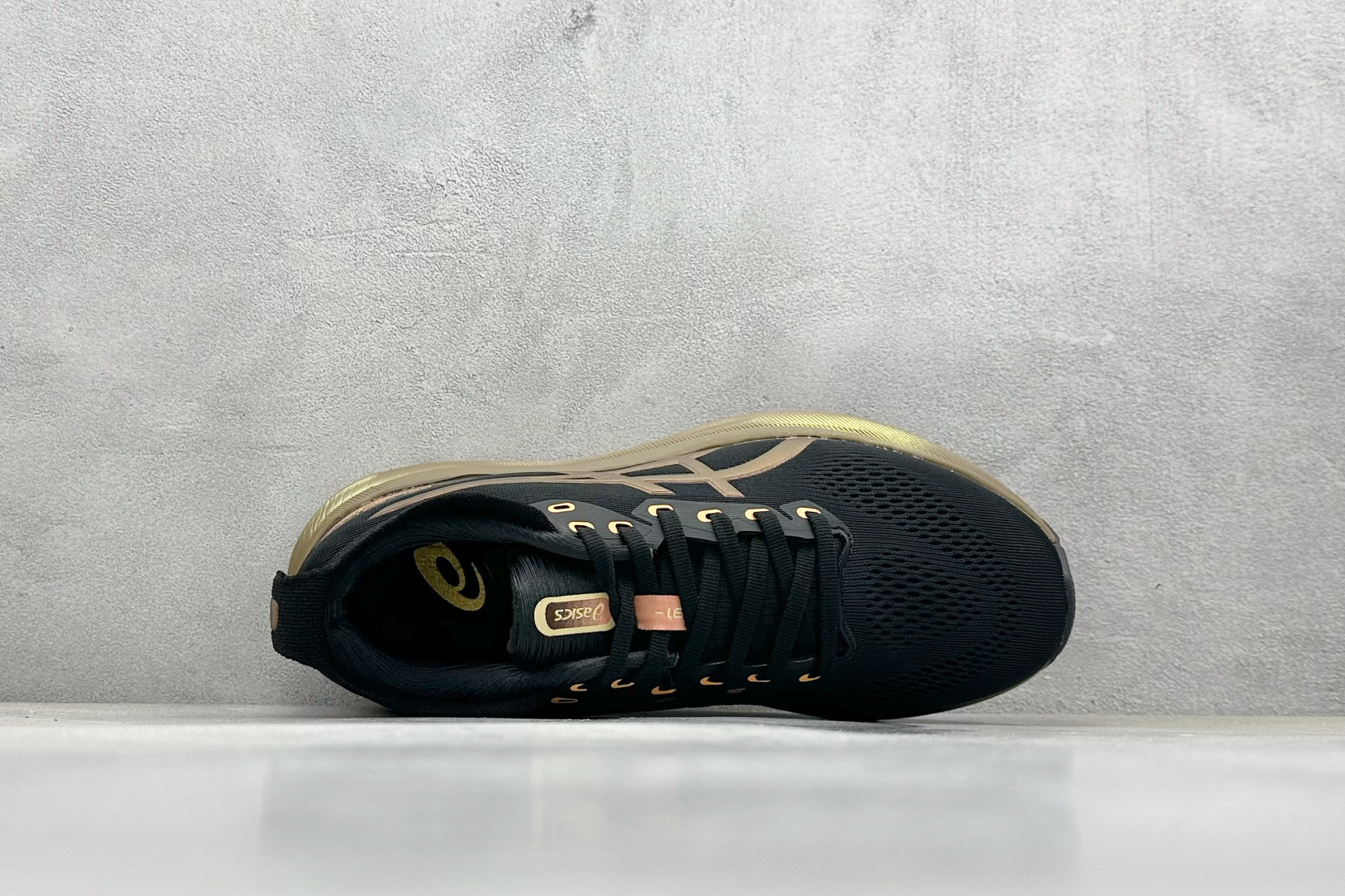 AsicsGel-Kayano31 亚瑟士运动休闲透气专业跑鞋
GEL-KAYANO31可提供出众