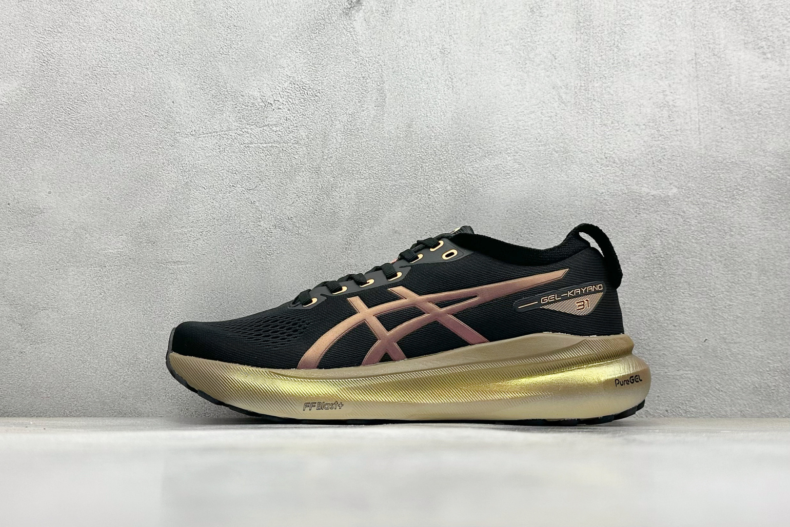 AsicsGel-Kayano31 亚瑟士运动休闲透气专业跑鞋
GEL-KAYANO31可提供出众