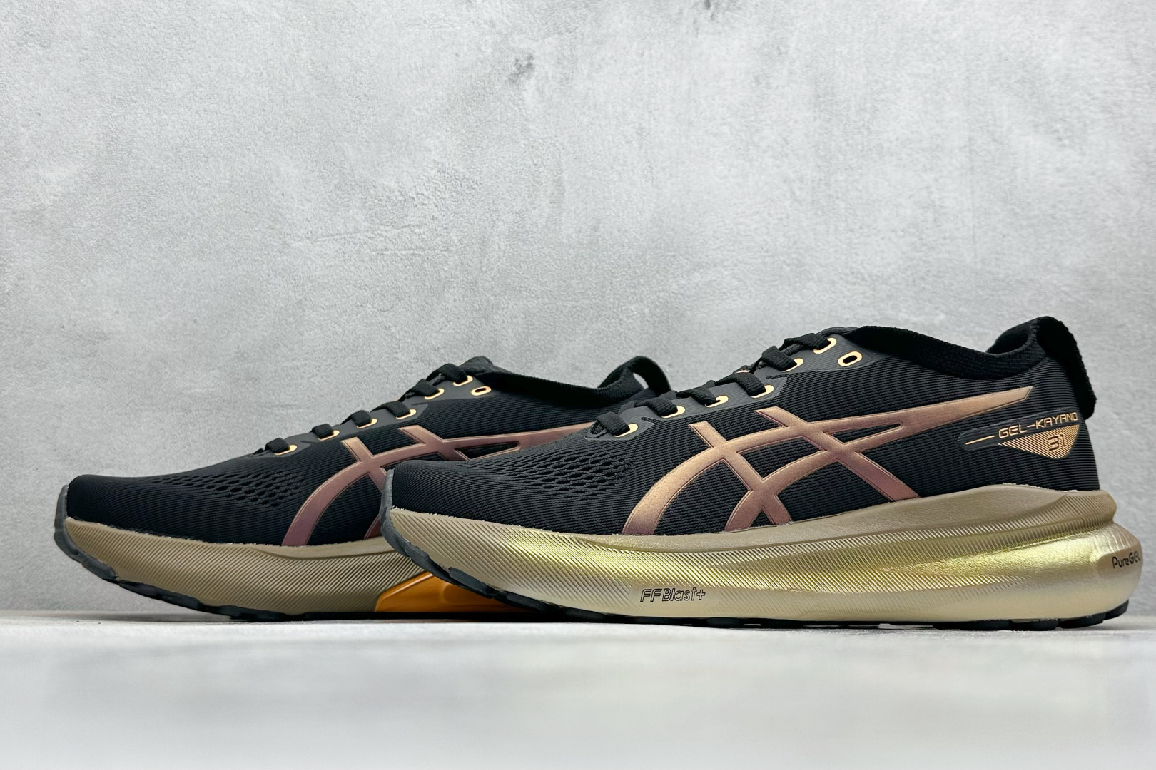 AsicsGel-Kayano31 亚瑟士运动休闲透气专业跑鞋
GEL-KAYANO31可提供出众